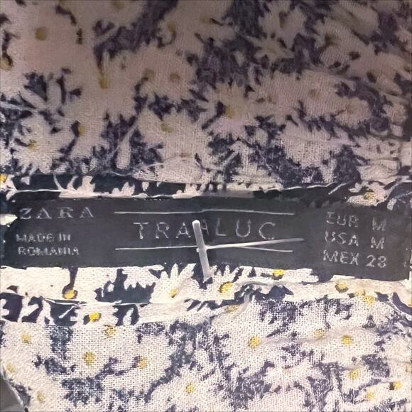 Zara Daisy Floral Short Sleeve Cropped Top Blue Size Medium - Picture 6 of 6